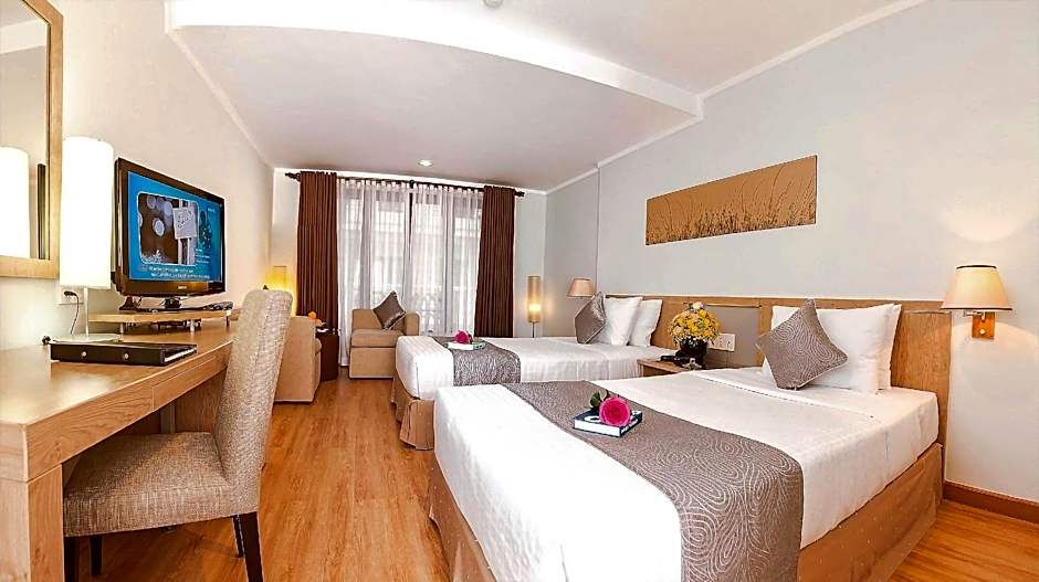 Vien Dong Hotel