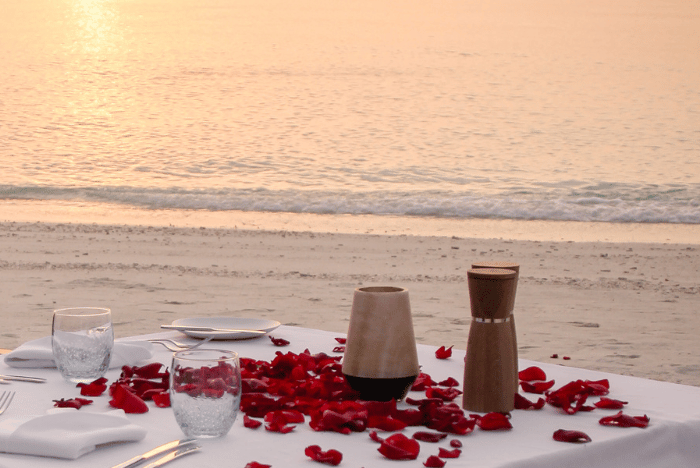Romantična večera na plaži